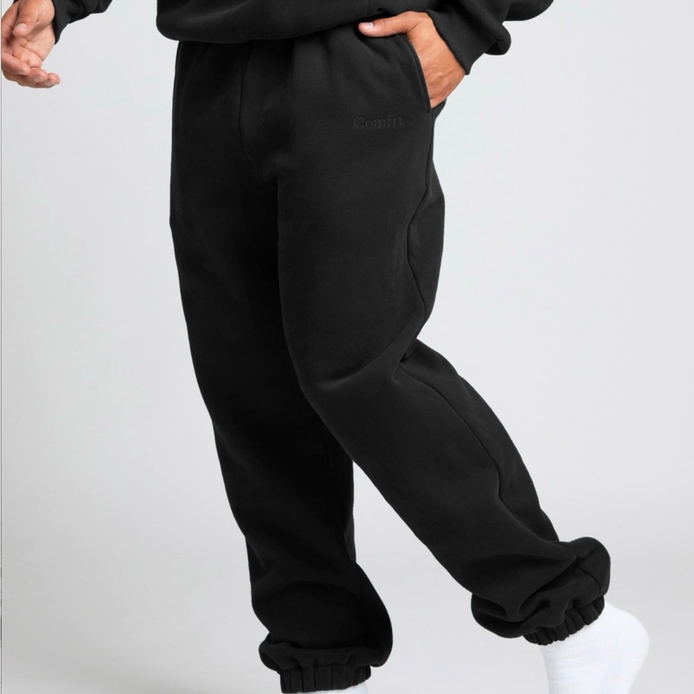 COMFRT.  Signature Sweatpants Onyx BLACK